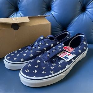 Vans x MLB Authentic Yankees Canvas Skate Shoes